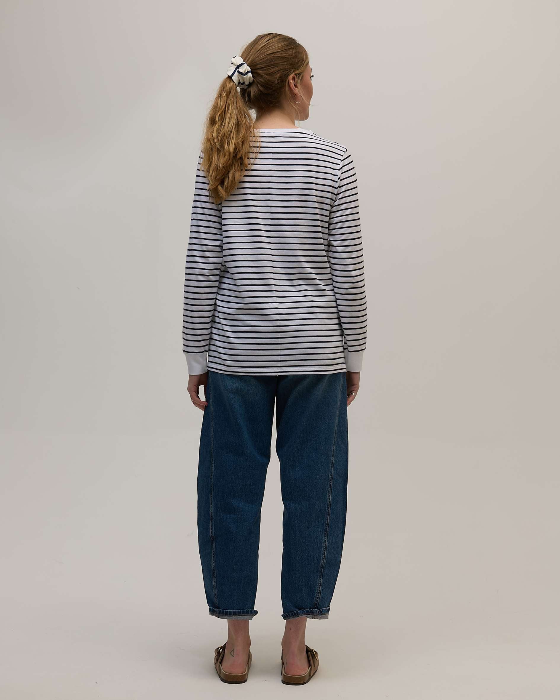 Ribbed_cuffs_on_long_sleeve_navy_Breton_top_in_organic_cotton