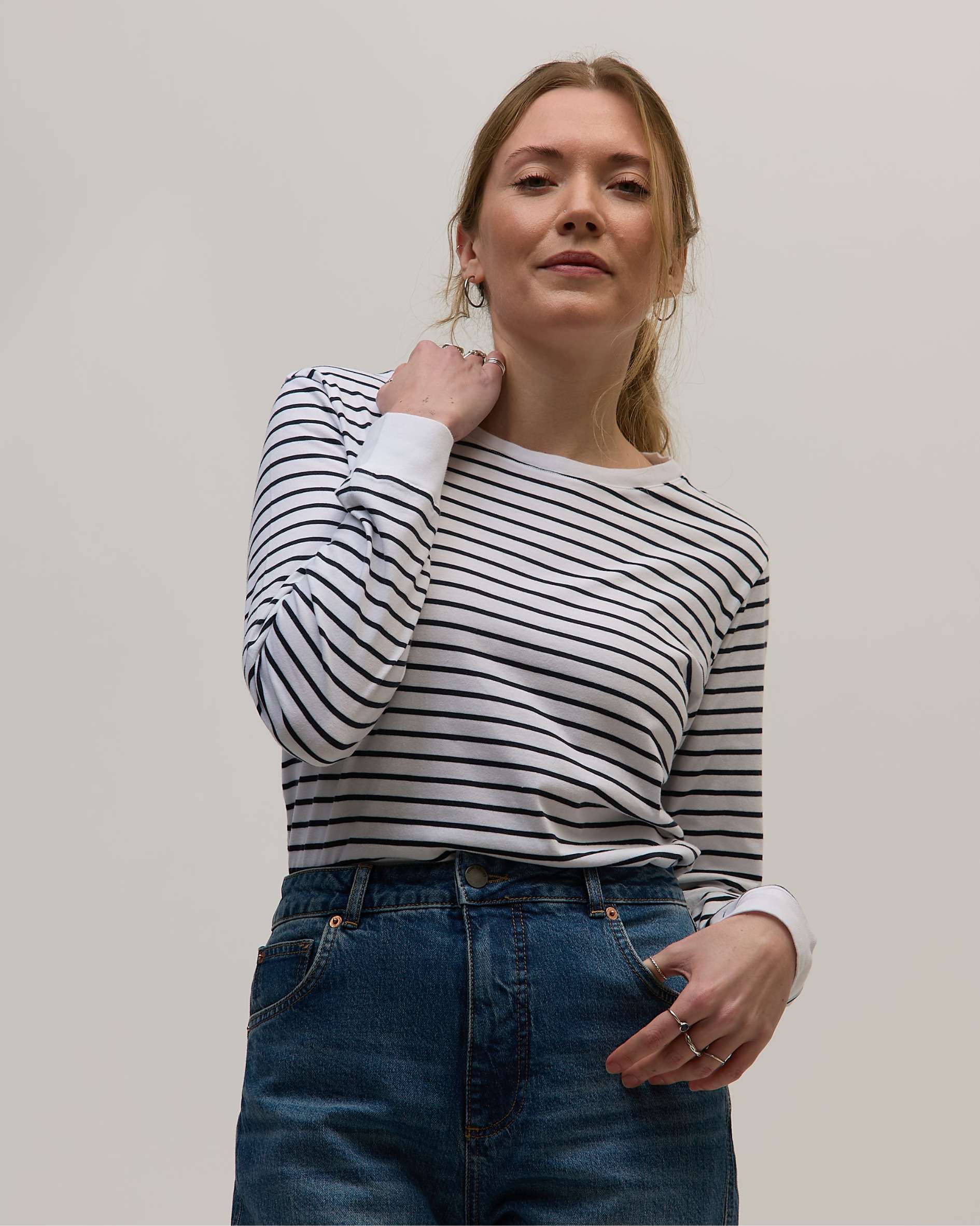 Ribbed_cuffs_on_long_sleeve_navy_Breton_top_in_organic_cotton