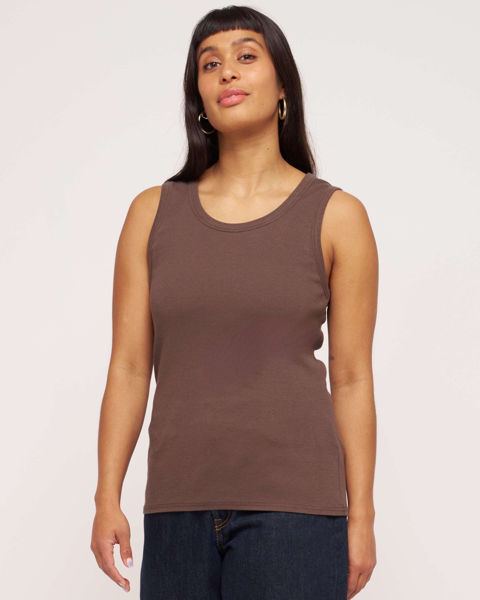 women's crew neck ribbed mocha vest