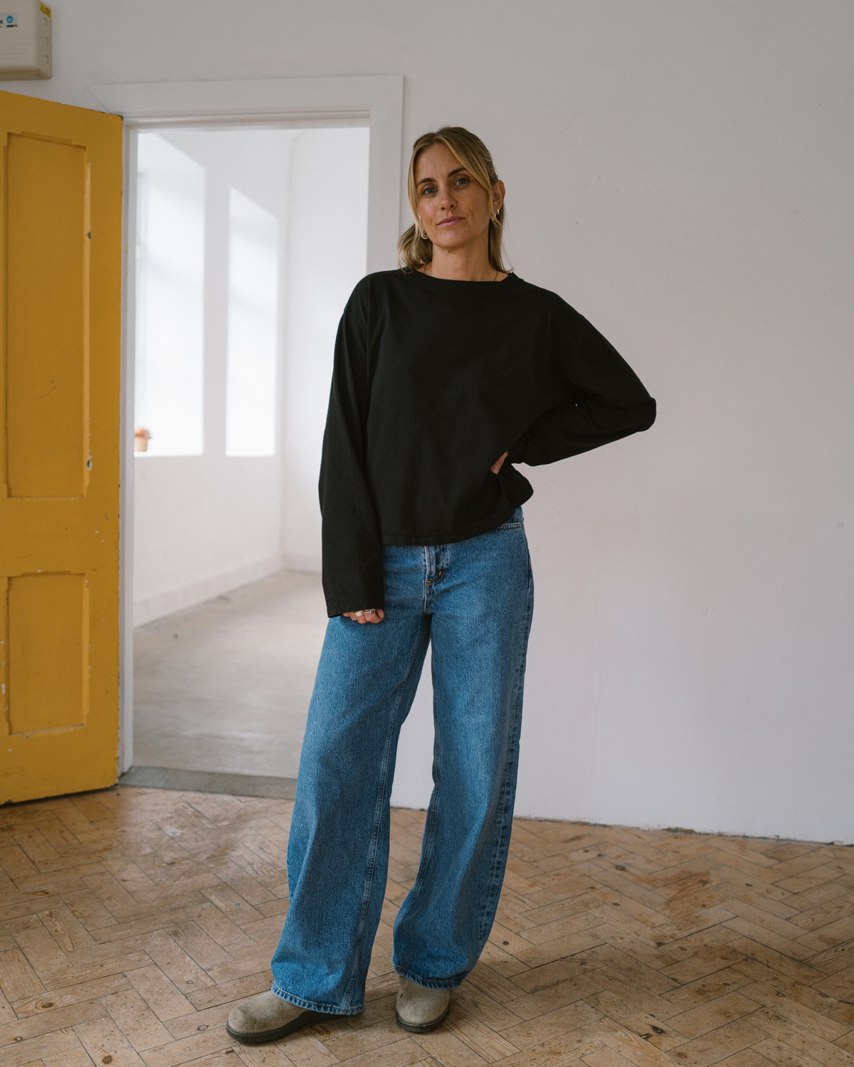 womens_organic_cotton_long_sleeved_t-shirt_in_black
